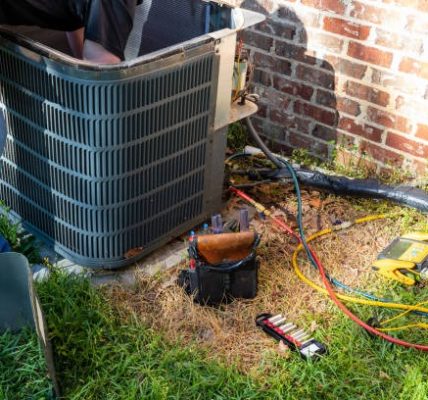 Signs It’s Time to Call for HVAC Repair Before It’s Too Late